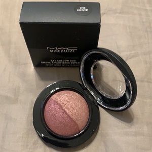 BNIB MAC Ever Amethyst Mineralize Eyeshadow Duo